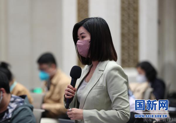 98ed11e0f3774763855b0359aa329742.jpg 第一财经记者提问_large.jpg